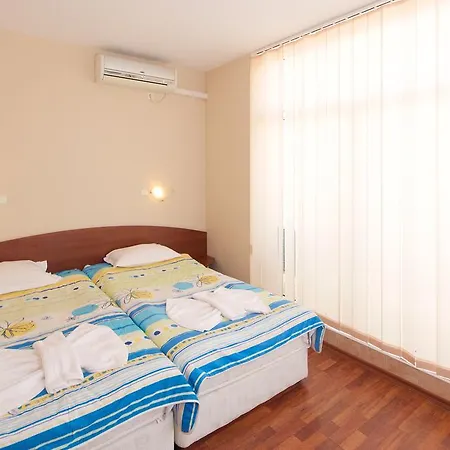 بيت ضيافة Red House *