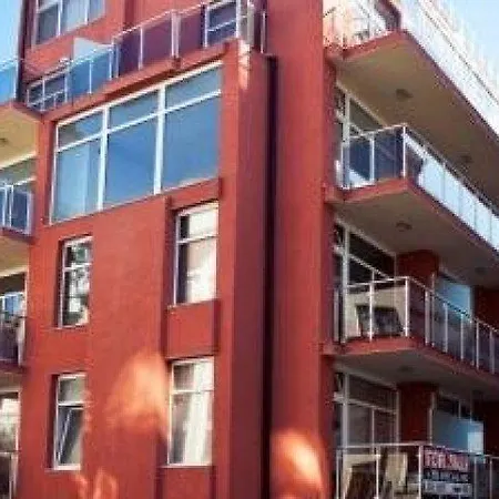 بيت ضيافة Red House *